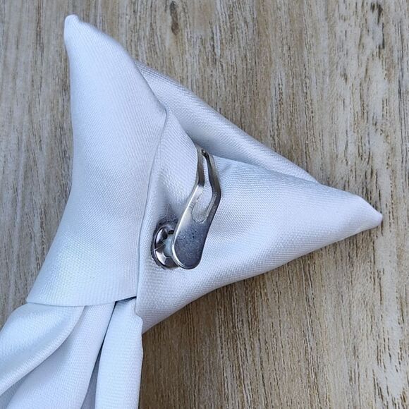 🩵Manzini Neckswear Collection White Pre-Tied Clip-on Tie Youth - Picture 7 of 8